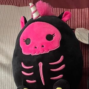 Sketlana squishmallow